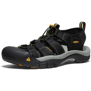 KEEN Men’s Newport H2 Closed Toe Water Sandals(Black)