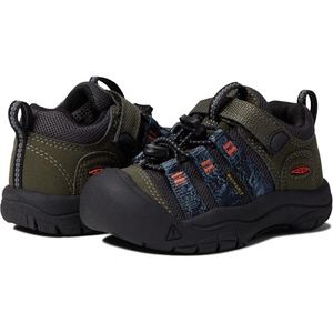 KEEN Kids Newport Shoe (Little Kid/Big Kid)(Forest Night/Magnet)